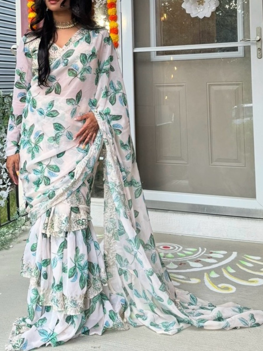Elegant Green Leaf Printed Women’s Saree - Lightweight Floral Design with Blouse